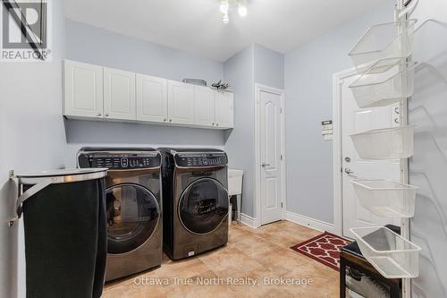 507 Kochar Drive, Ottawa, ON - Indoor Photo Showing Laundry Room