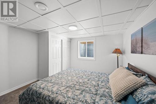 1056 Hindley Street, Ottawa, ON - Indoor Photo Showing Bedroom