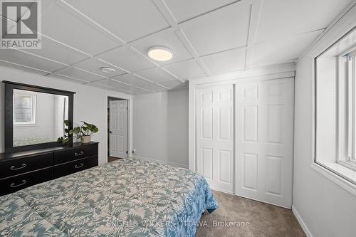 1056 Hindley Street, Ottawa, ON - Indoor Photo Showing Bedroom