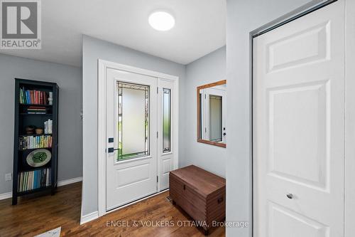 1056 Hindley Street, Ottawa, ON - Indoor Photo Showing Other Room