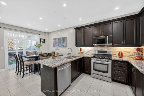 44 Keith-Wright Crescent, Ajax, ON - Indoor Photo Showing Kitchen With Double Sink With Upgraded Kitchen