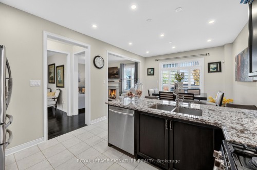 44 Keith-Wright Crescent, Ajax, ON - Indoor Photo Showing Kitchen With Double Sink