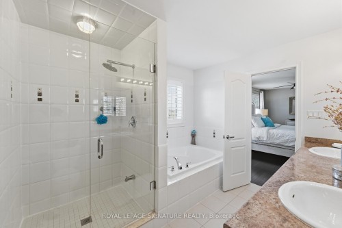 44 Keith-Wright Crescent, Ajax, ON - Indoor Photo Showing Bathroom