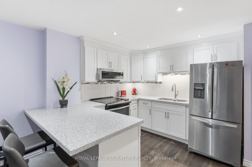 44 Keith-Wright Crescent, Ajax, ON - Indoor Photo Showing Kitchen With Double Sink With Upgraded Kitchen
