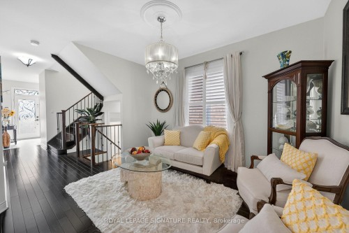 44 Keith-Wright Crescent, Ajax, ON - Indoor Photo Showing Living Room
