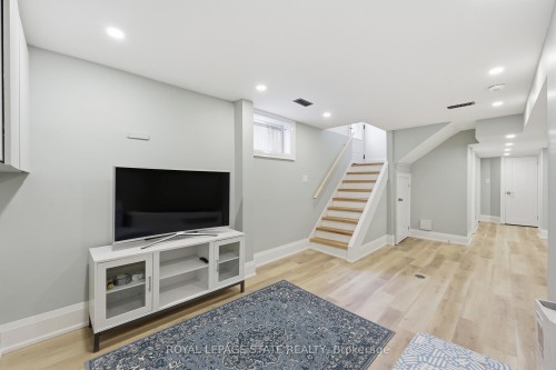 129 Jackson Street W, Hamilton, ON - Indoor