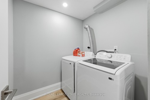 129 Jackson Street W, Hamilton, ON - Indoor Photo Showing Laundry Room