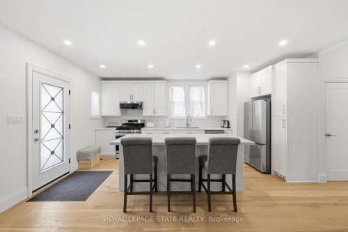 129 Jackson Street W, Hamilton, ON - Indoor