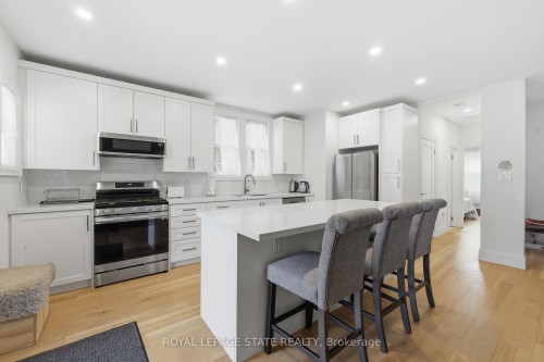 129 Jackson Street W, Hamilton, ON - Indoor Photo Showing Kitchen With Stainless Steel Kitchen With Upgraded Kitchen