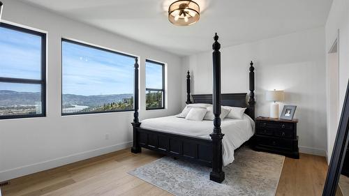 2300 Saddleback Drive, Kamloops, BC - Indoor Photo Showing Bedroom