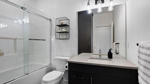 2300 Saddleback Drive, Kamloops, BC - Indoor Photo Showing Bathroom