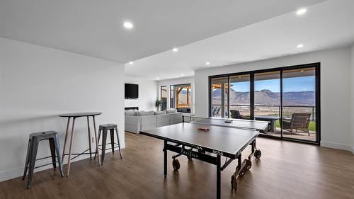 2300 Saddleback Drive, Kamloops, BC - Indoor