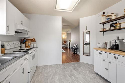 1056 Kildare Ave, Winnipeg, MB 