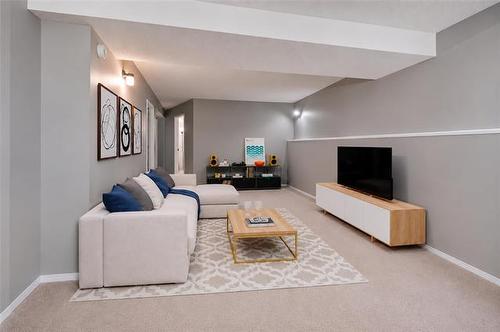 1056 Kildare Ave, Winnipeg, MB 