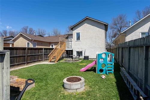 1056 Kildare Ave, Winnipeg, MB 