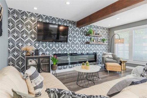 734 Birch St, Campbell River, BC - Indoor Photo Showing Living Room With Fireplace