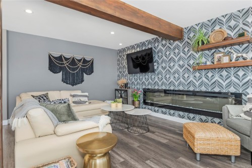 734 Birch St, Campbell River, BC - Indoor Photo Showing Living Room With Fireplace