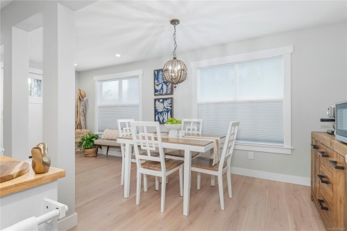 734 Birch St, Campbell River, BC - Indoor Photo Showing Dining Room