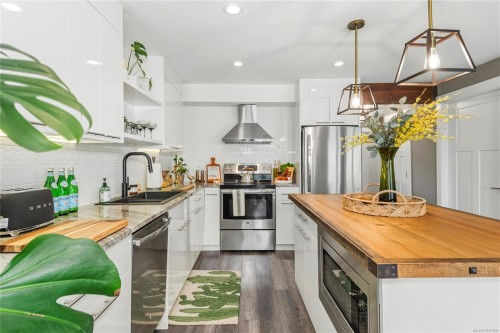 734 Birch St, Campbell River, BC - Indoor Photo Showing Kitchen With Upgraded Kitchen