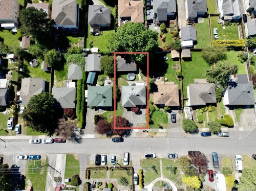 251 Sims Ave, Saanich, BC 