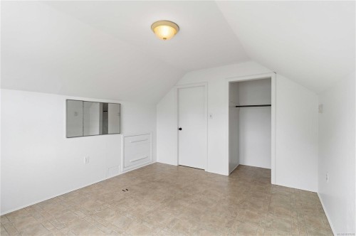 1541 Mcrae Ave, Saanich, BC 