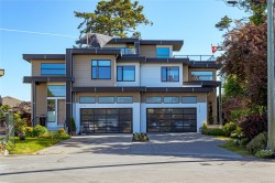2298 Gail Pl Sidney, BC V8L 2S2