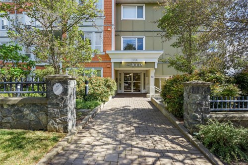 204-1514 Church Ave  Saanich, BC V8P 0A3
