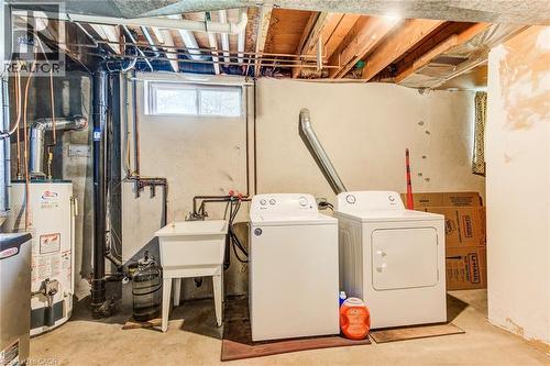 28 Wordsworth Place, Kitchener, ON - Indoor Photo Showing Laundry Room