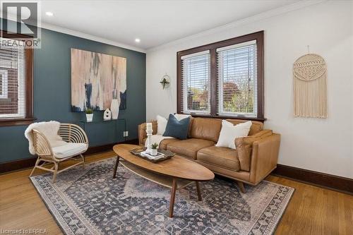 256 Bowman Street, Waterloo, ON - Indoor Photo Showing Living Room