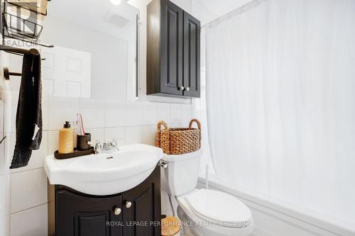 1503 Gilles Street, Ottawa, ON - Indoor Photo Showing Bathroom
