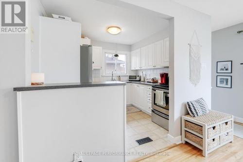 1503 Gilles Street, Ottawa, ON - Indoor Photo Showing Kitchen