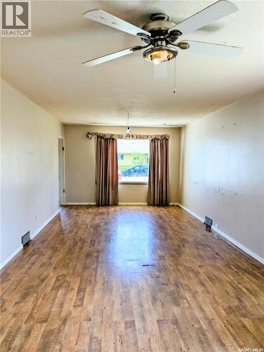 4366 Price Avenue, Gull Lake, SK - Indoor Photo Showing Other Room