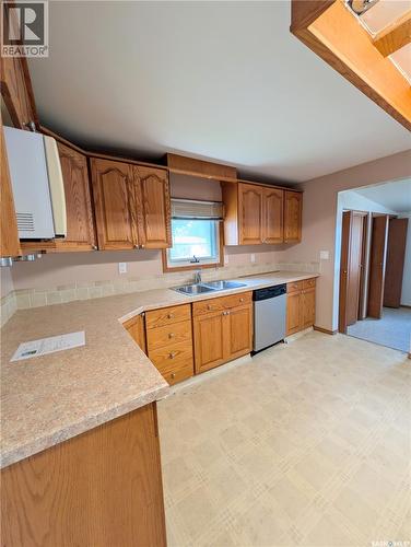 4366 Price Avenue, Gull Lake, SK - Indoor Photo Showing Kitchen With Double Sink