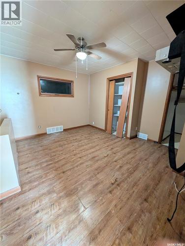 4366 Price Avenue, Gull Lake, SK - Indoor