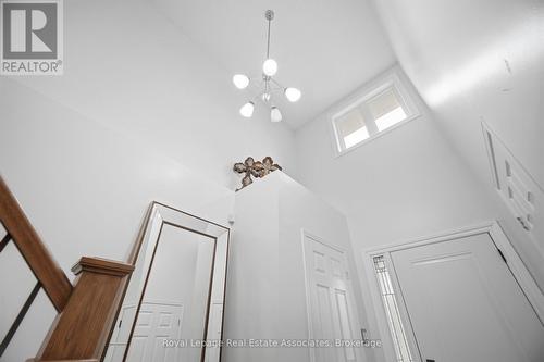 4119 Continental Drive, Burlington, ON - Indoor Photo Showing Other Room