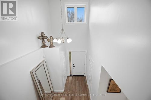 4119 Continental Drive, Burlington, ON - Indoor Photo Showing Other Room