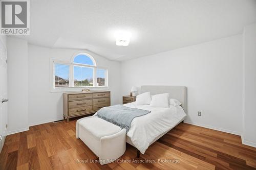 4119 Continental Drive, Burlington, ON - Indoor Photo Showing Bedroom