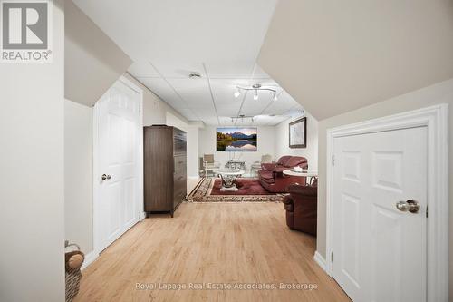 4119 Continental Drive, Burlington, ON - Indoor Photo Showing Other Room