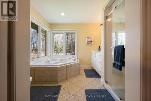834603 4Th Line Ehs, Mono, ON - Indoor Photo Showing Bathroom