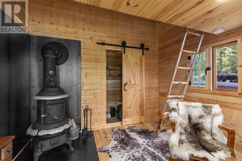 188 Cottage Rd, Echo Bay, ON - Indoor