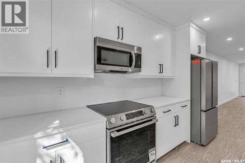1428 E Avenue N, Saskatoon, SK - Indoor Photo Showing Kitchen