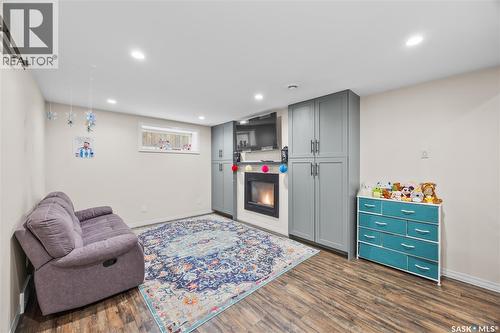 806 Stonebridge Common, Saskatoon, SK - Indoor With Fireplace