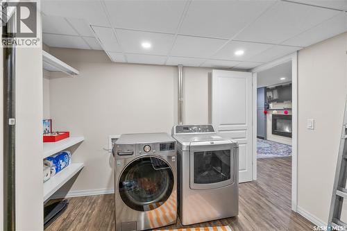 806 Stonebridge Common, Saskatoon, SK - Indoor Photo Showing Laundry Room