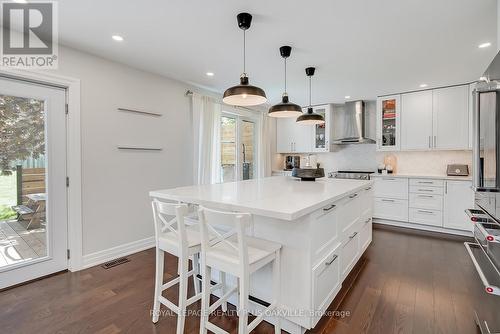 3531 Gallager Drive, Mississauga, ON - Indoor Photo Showing Kitchen With Upgraded Kitchen