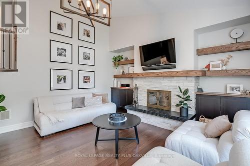 3531 Gallager Drive, Mississauga, ON - Indoor Photo Showing Living Room With Fireplace