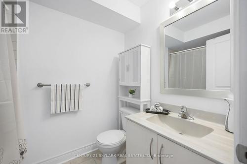1864 Burnhamthorpe Road E, Mississauga, ON - Indoor Photo Showing Bathroom
