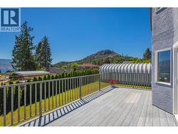 Expansive deck off the main floor - 