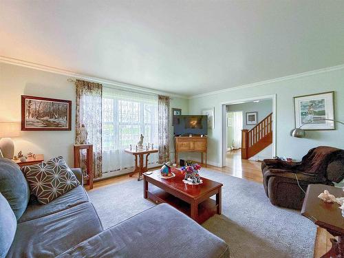 10628 Trans Canada Highway, Mount Herbert, PE - Indoor Photo Showing Living Room