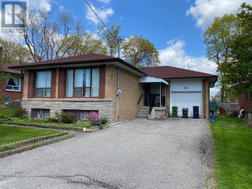 16 CHRYSLER CRESCENT  Toronto, ON M1R 2L8