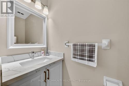 154 Thicket Crescent, Pickering, ON - Indoor Photo Showing Bathroom